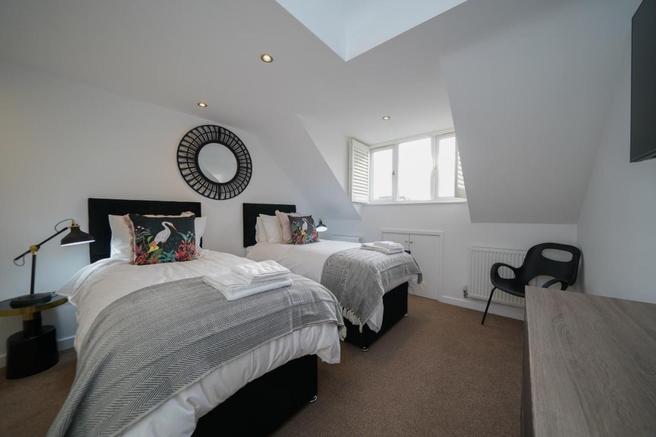 Castle Townhouse Kenilworth - Private Parking - 24 Hr Gym Access - Town Centre Leilighet Eksteriør bilde
