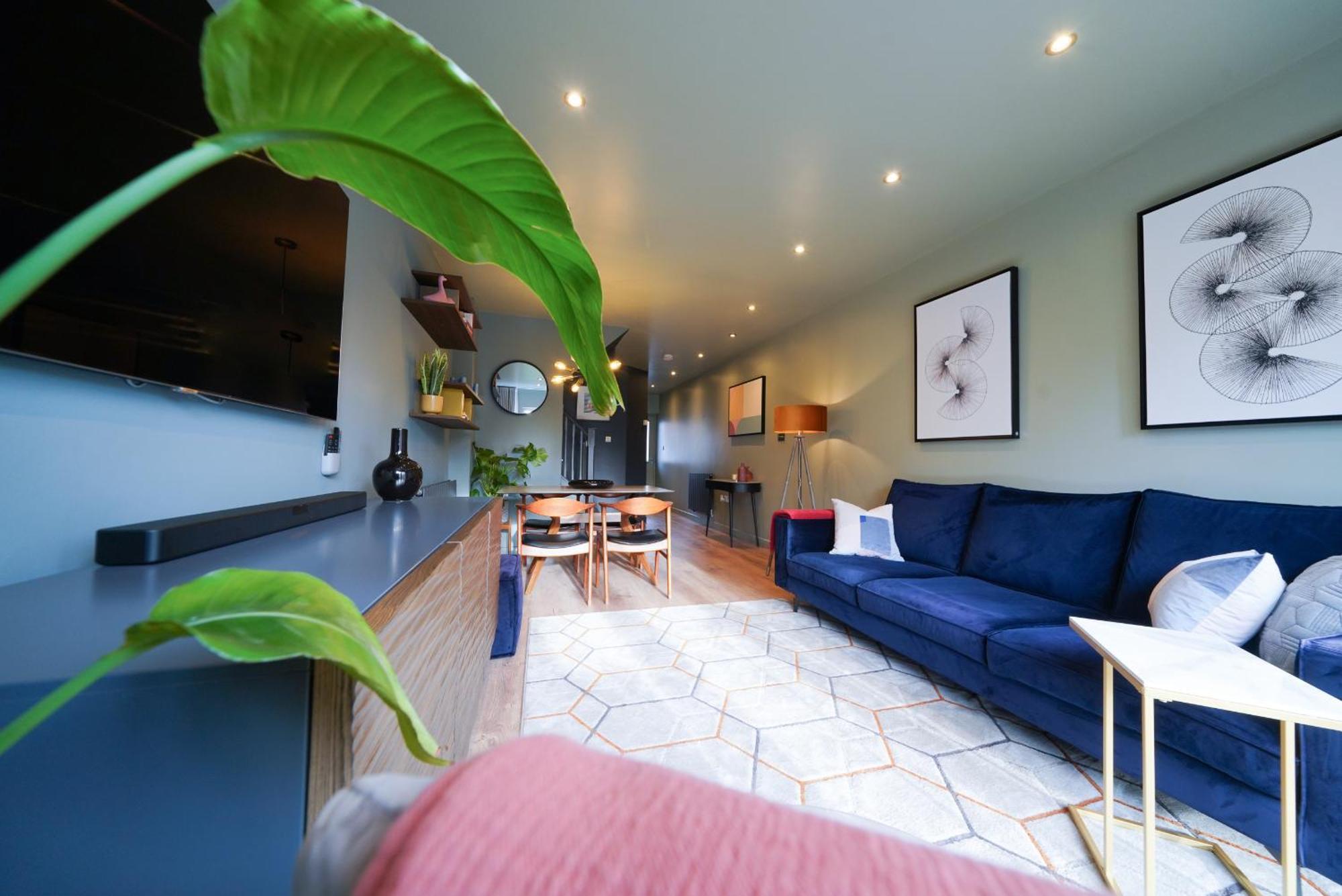 Castle Townhouse Kenilworth - Private Parking - 24 Hr Gym Access - Town Centre Leilighet Rom bilde